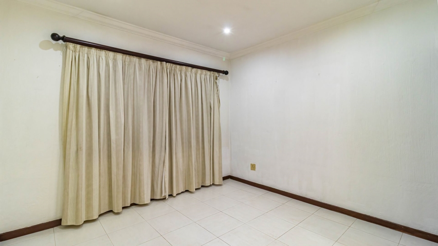 4 Bedroom Property for Sale in Rembrandt Park Gauteng