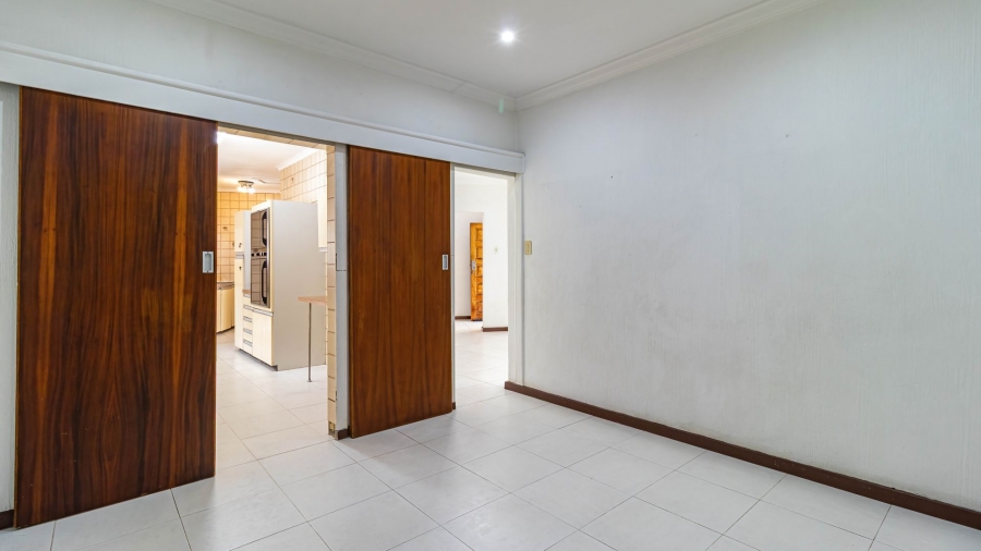 4 Bedroom Property for Sale in Rembrandt Park Gauteng