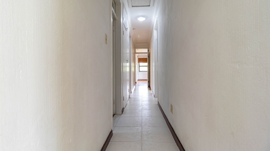 4 Bedroom Property for Sale in Rembrandt Park Gauteng