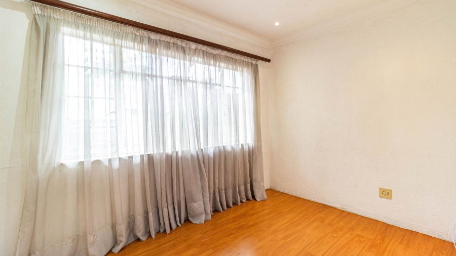 4 Bedroom Property for Sale in Rembrandt Park Gauteng