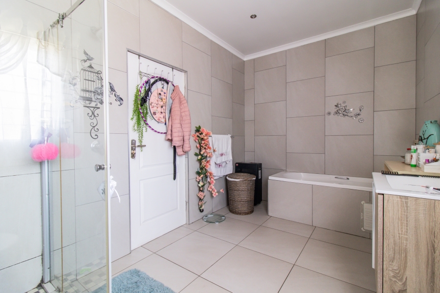 3 Bedroom Property for Sale in Liefde en Vrede Gauteng