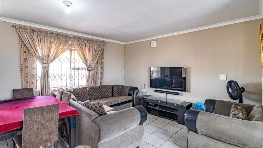 12 Bedroom Property for Sale in Lenasia South Gauteng
