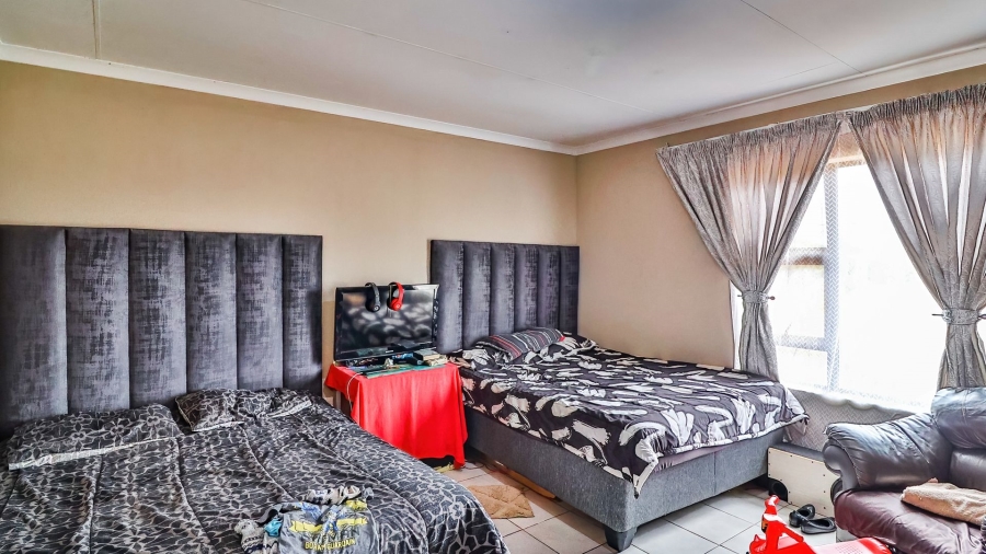 12 Bedroom Property for Sale in Lenasia South Gauteng