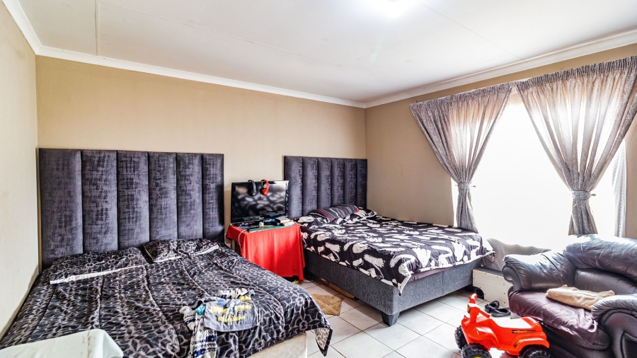 12 Bedroom Property for Sale in Lenasia South Gauteng