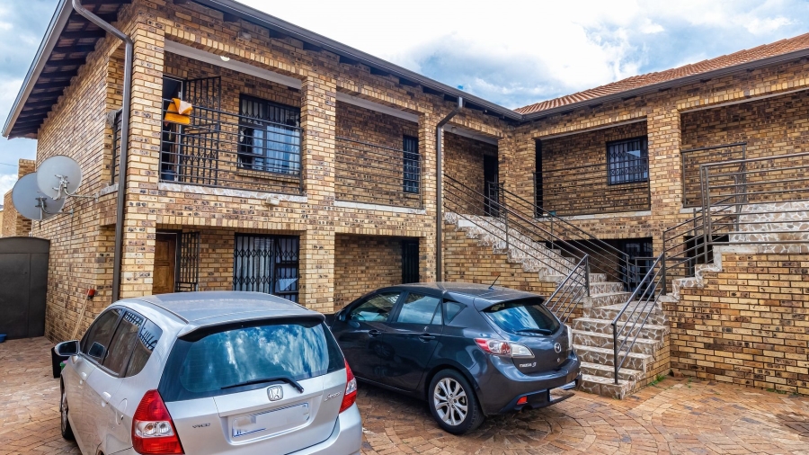 12 Bedroom Property for Sale in Lenasia South Gauteng