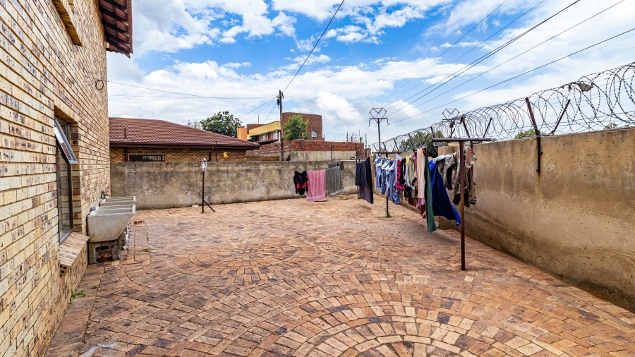 12 Bedroom Property for Sale in Lenasia South Gauteng