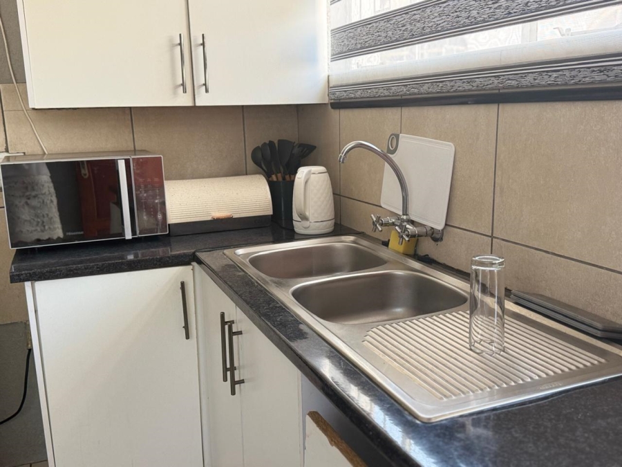 5 Bedroom Property for Sale in Meredale Gauteng