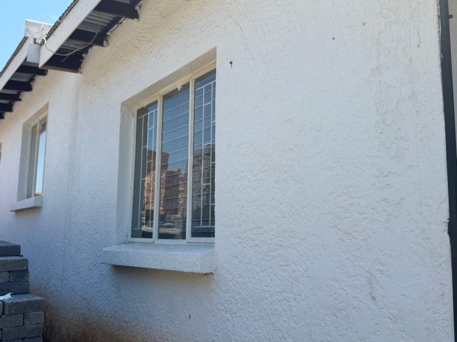 5 Bedroom Property for Sale in Meredale Gauteng