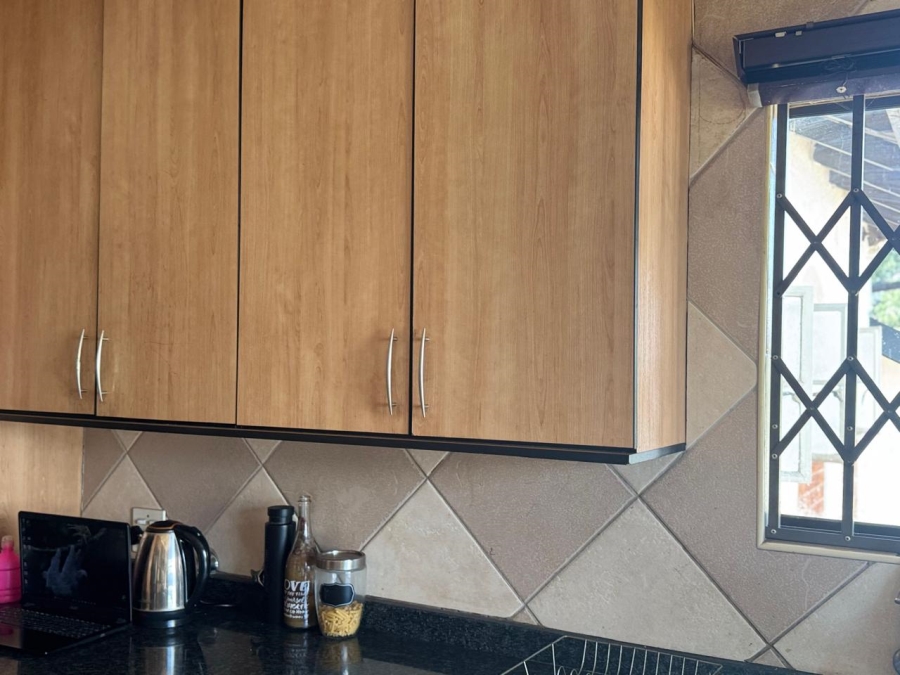 5 Bedroom Property for Sale in Meredale Gauteng