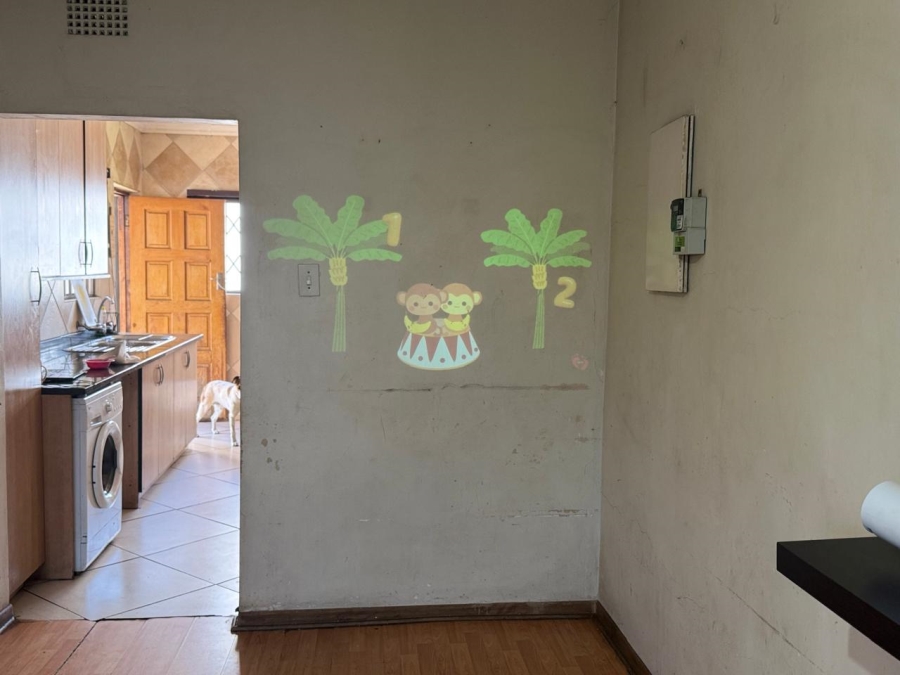 5 Bedroom Property for Sale in Meredale Gauteng