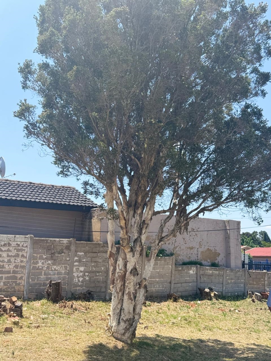 5 Bedroom Property for Sale in Meredale Gauteng