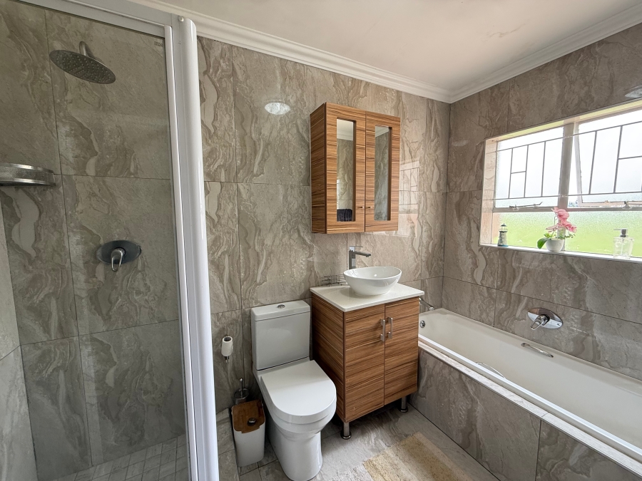 2 Bedroom Property for Sale in Aeroton Gauteng