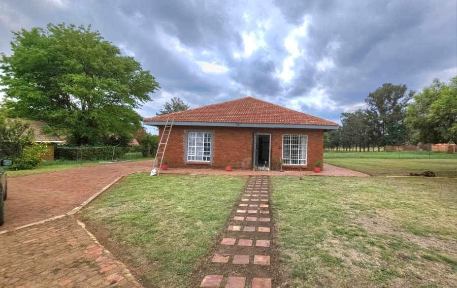 To Let 3 Bedroom Property for Rent in Kameeldrift West Gauteng