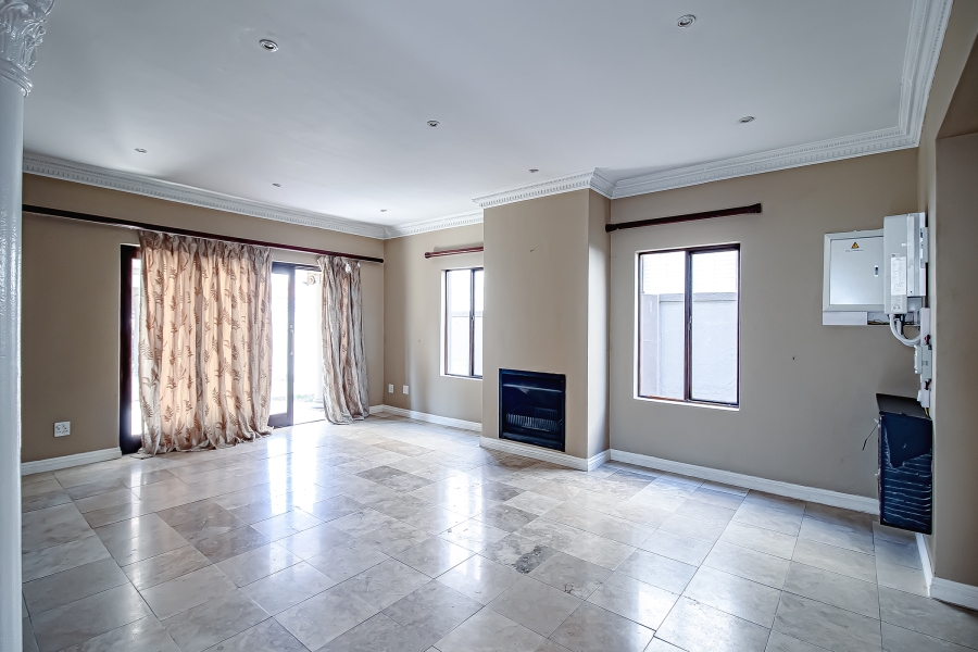 4 Bedroom Property for Sale in Blue Valley Golf Estate Gauteng