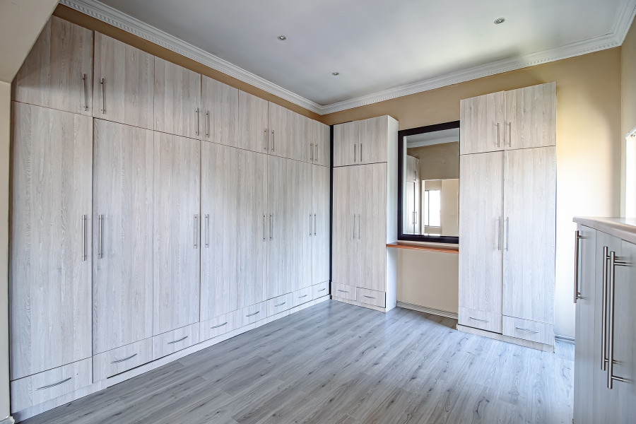 4 Bedroom Property for Sale in Blue Valley Golf Estate Gauteng