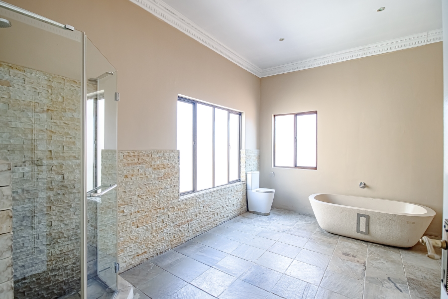 4 Bedroom Property for Sale in Blue Valley Golf Estate Gauteng