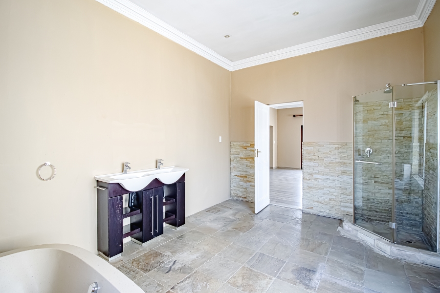 4 Bedroom Property for Sale in Blue Valley Golf Estate Gauteng