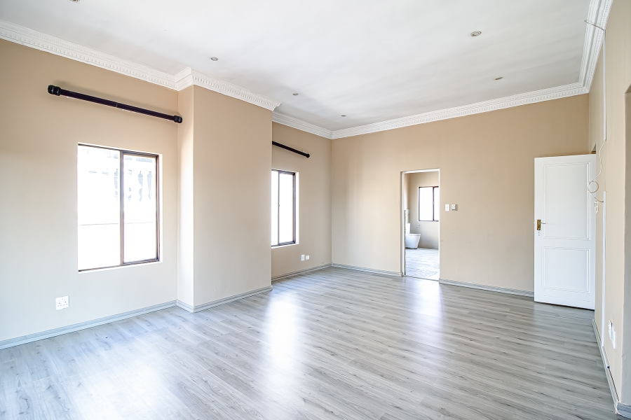 4 Bedroom Property for Sale in Blue Valley Golf Estate Gauteng