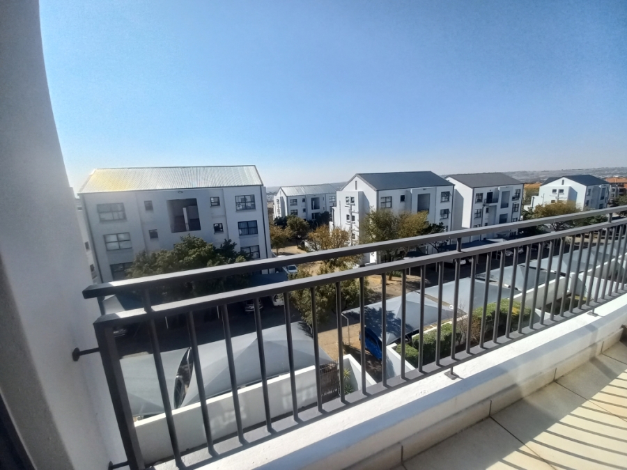 2 Bedroom Property for Sale in Greenstone Hill Gauteng