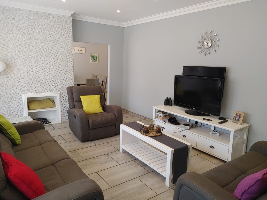 6 Bedroom Property for Sale in Dowerglen Gauteng