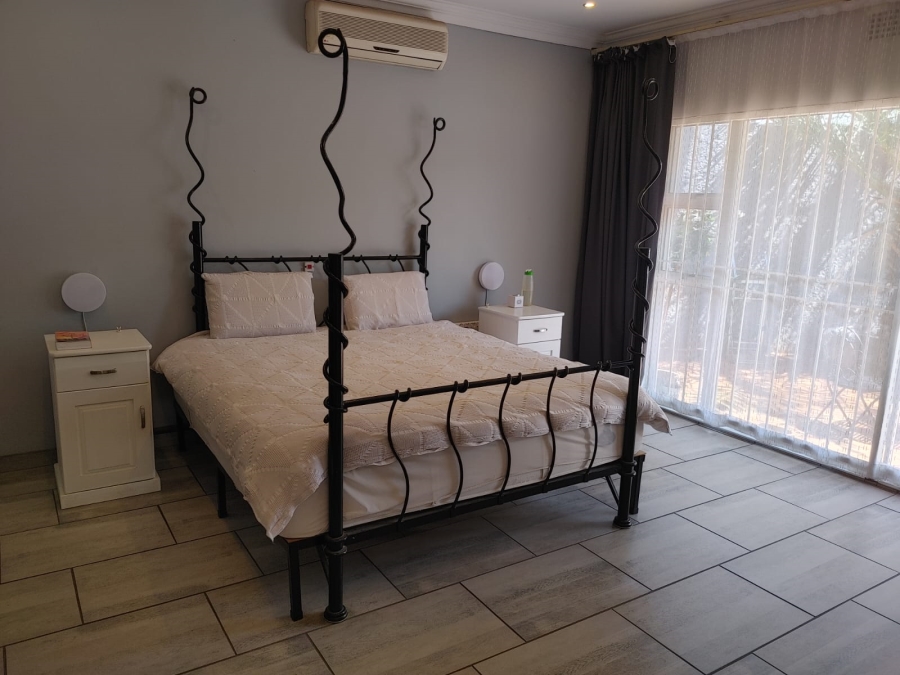 6 Bedroom Property for Sale in Dowerglen Gauteng