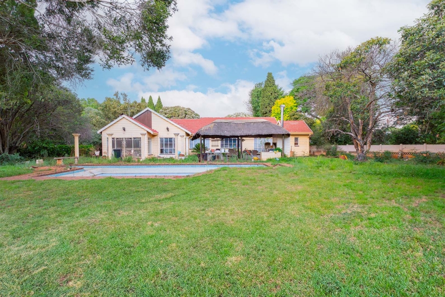 4 Bedroom Property for Sale in Larrendale Gauteng