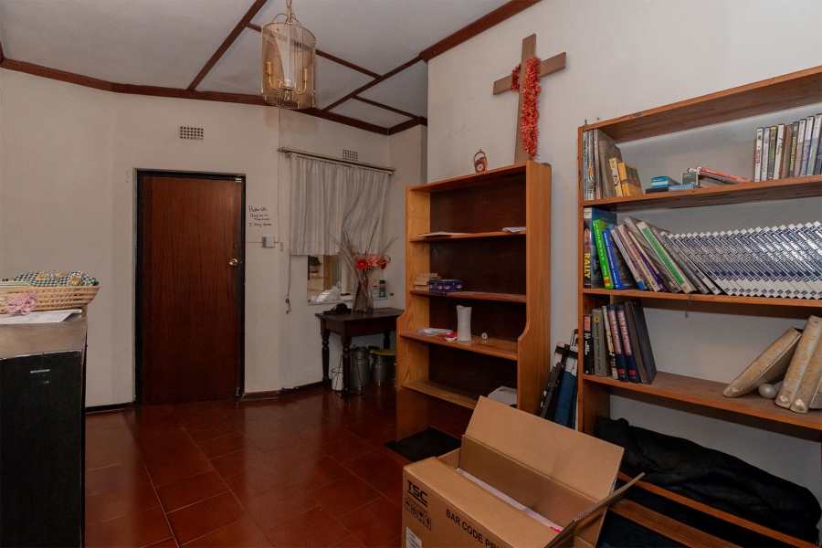 4 Bedroom Property for Sale in Larrendale Gauteng