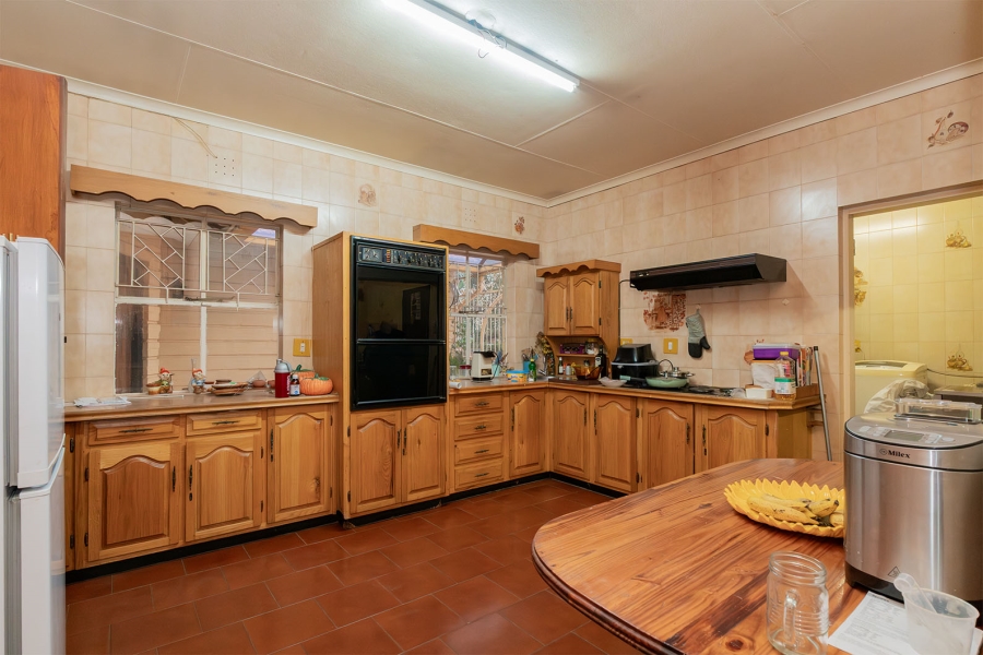 4 Bedroom Property for Sale in Larrendale Gauteng