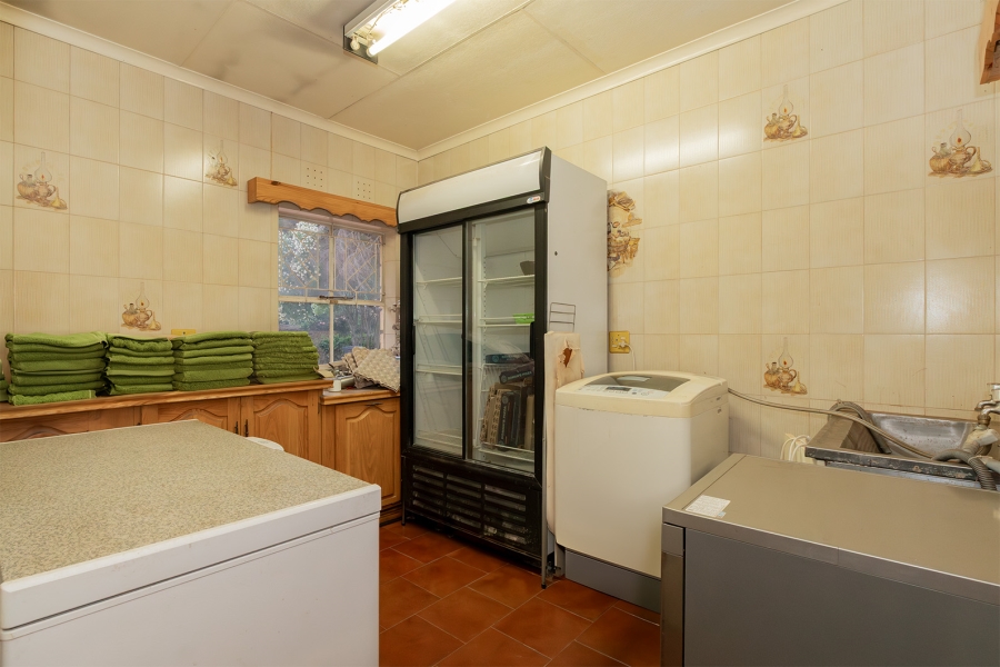 4 Bedroom Property for Sale in Larrendale Gauteng