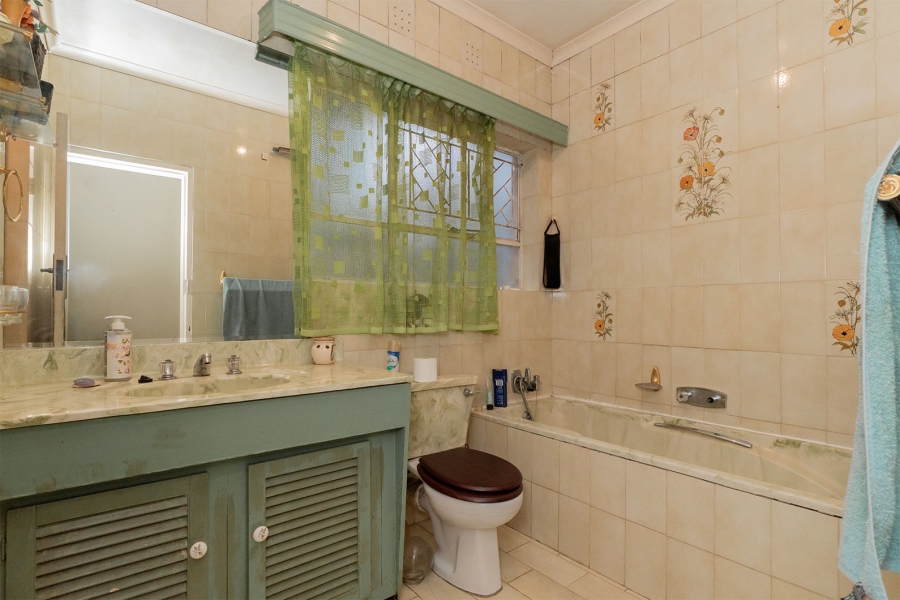 4 Bedroom Property for Sale in Larrendale Gauteng