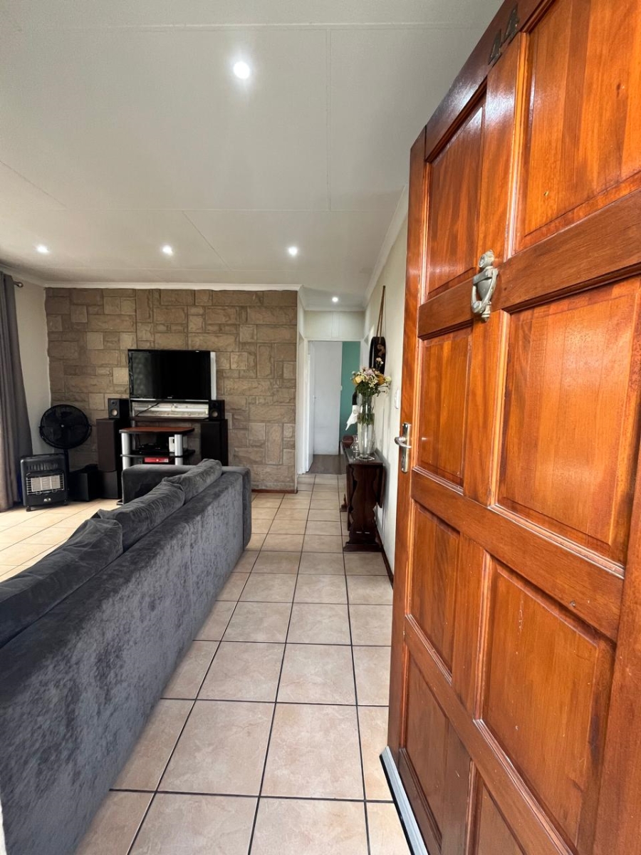 2 Bedroom Property for Sale in Eden Glen Gauteng