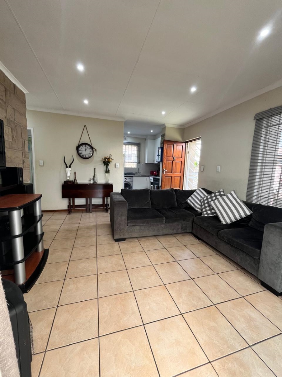 2 Bedroom Property for Sale in Eden Glen Gauteng