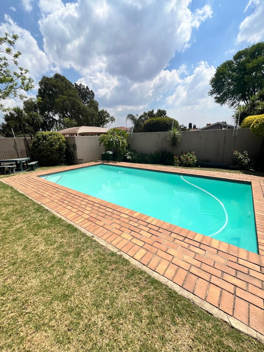 2 Bedroom Property for Sale in Eden Glen Gauteng