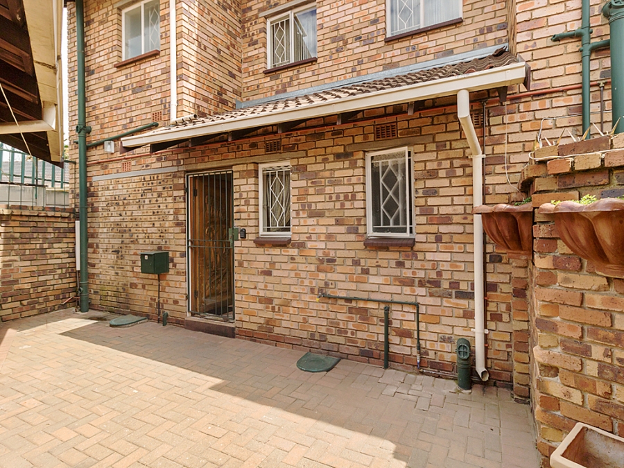 2 Bedroom Property for Sale in Lindhaven Gauteng