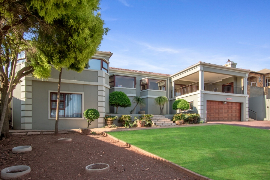 4 Bedroom Property for Sale in Rangeview Gauteng