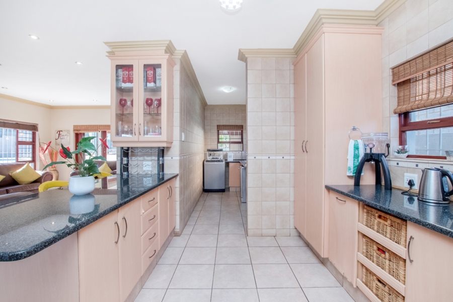 4 Bedroom Property for Sale in Rangeview Gauteng