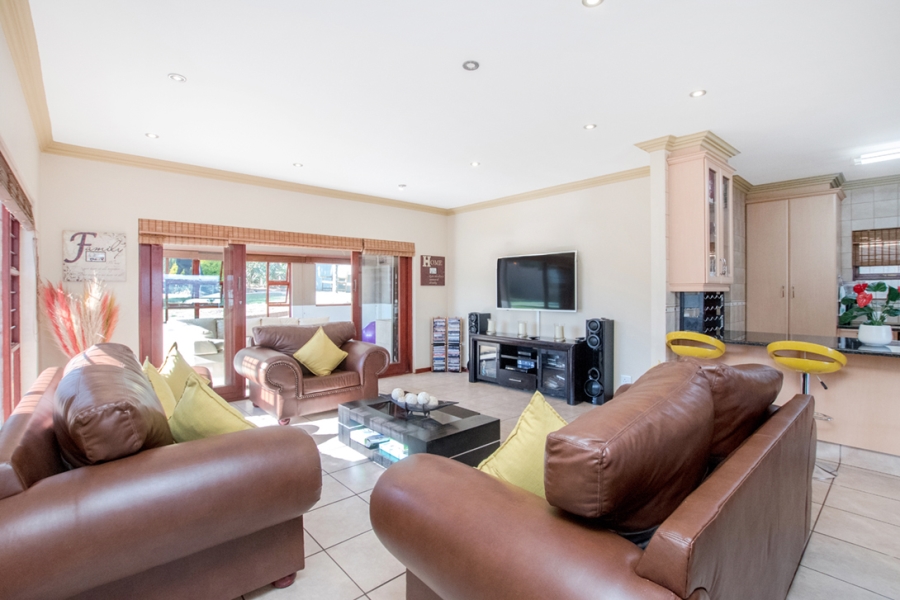 4 Bedroom Property for Sale in Rangeview Gauteng