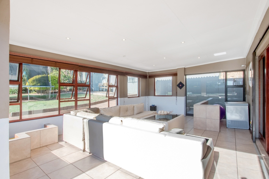 4 Bedroom Property for Sale in Rangeview Gauteng