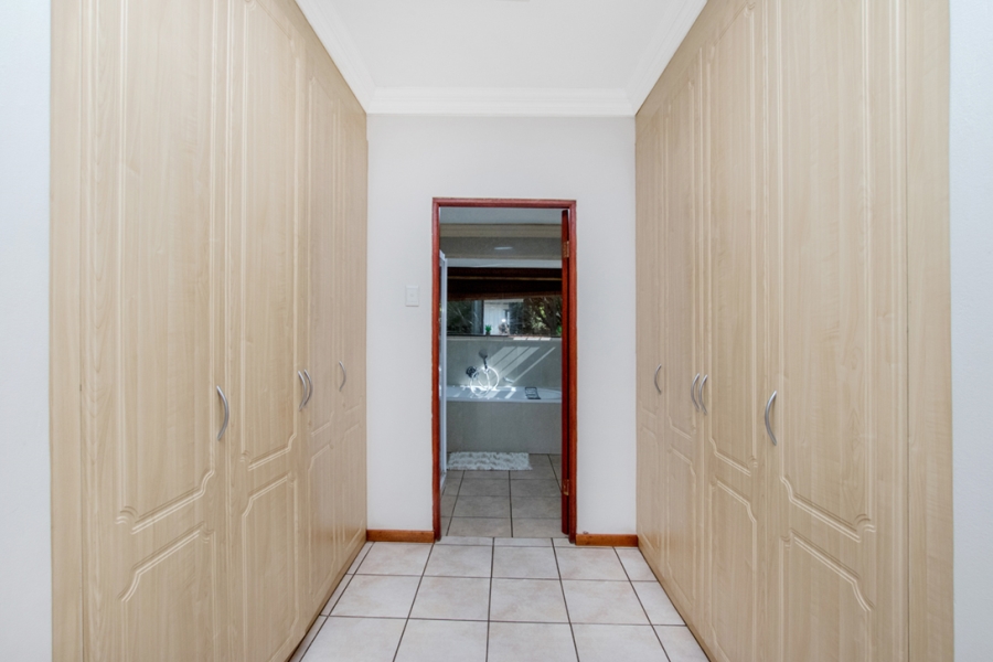 4 Bedroom Property for Sale in Rangeview Gauteng