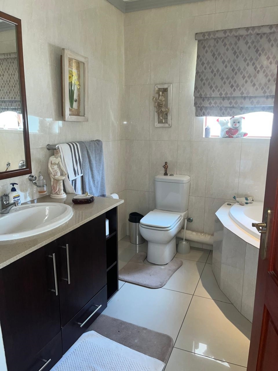 3 Bedroom Property for Sale in Bedfordview Gauteng