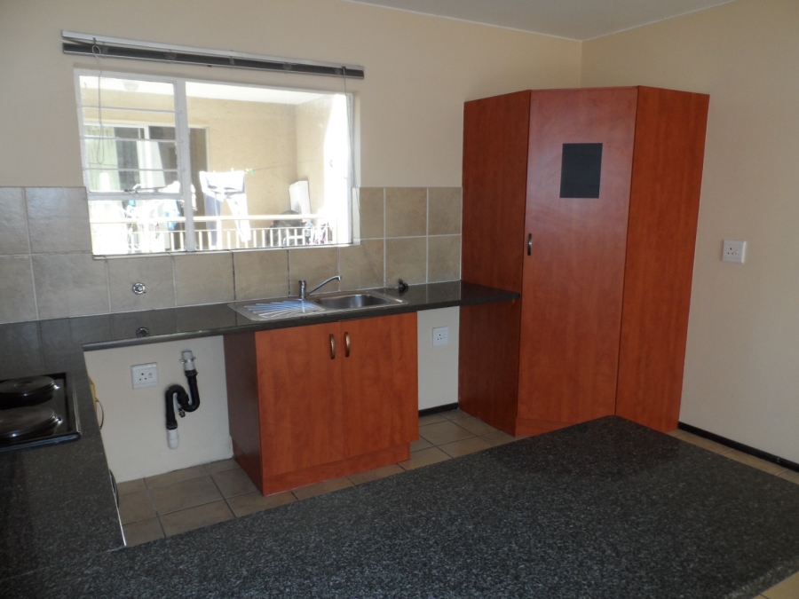2 Bedroom Property for Sale in Bardene Gauteng