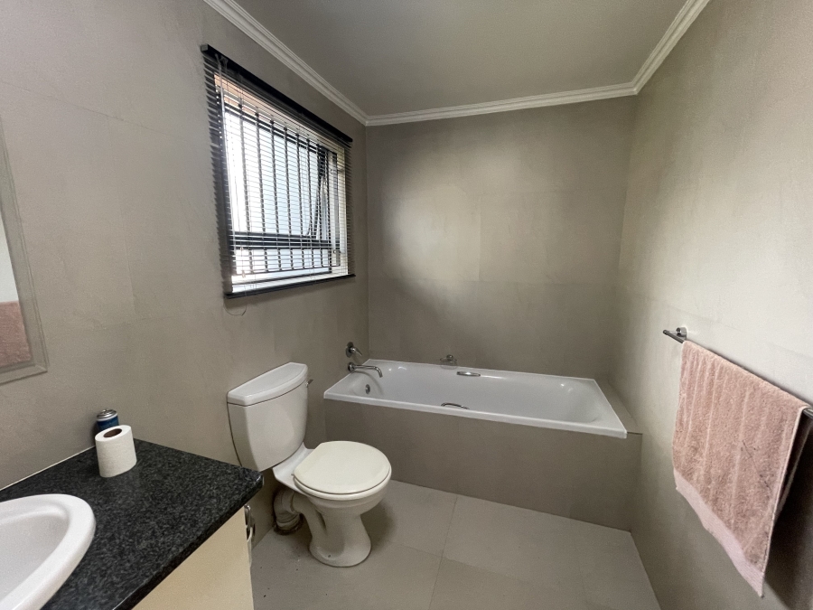 1 Bedroom Property for Sale in Bedford Gardens Gauteng