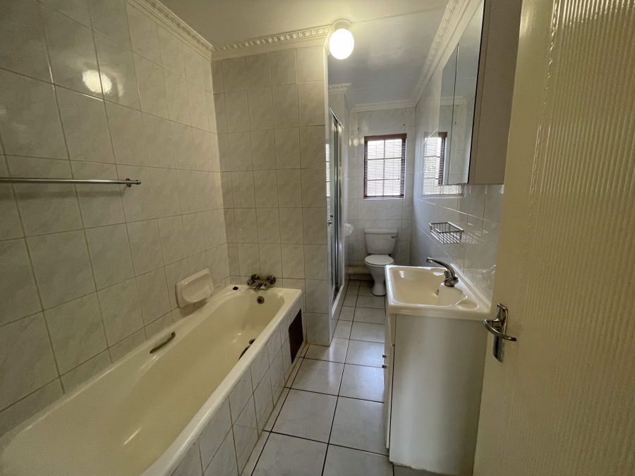 2 Bedroom Property for Sale in Bedford Gardens Gauteng