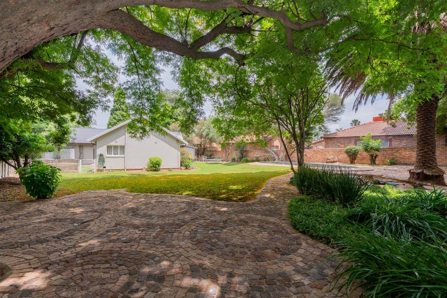 4 Bedroom Property for Sale in Farrarmere Gauteng