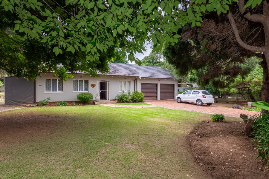 4 Bedroom Property for Sale in Farrarmere Gauteng