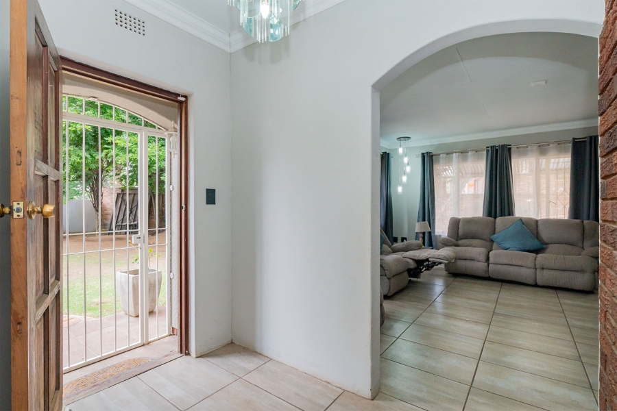 4 Bedroom Property for Sale in Farrarmere Gauteng