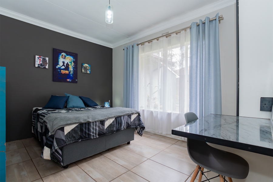 4 Bedroom Property for Sale in Farrarmere Gauteng