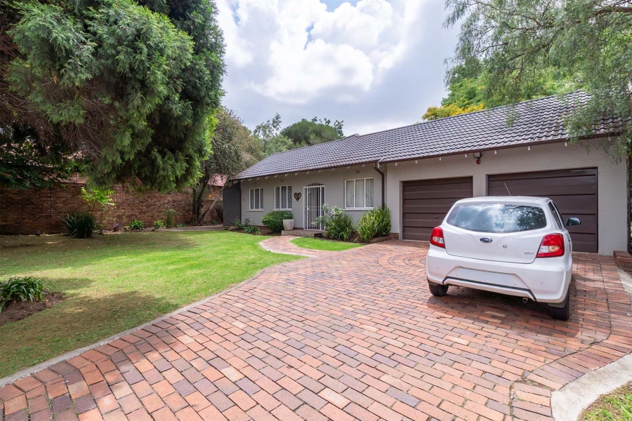 4 Bedroom Property for Sale in Farrarmere Gauteng