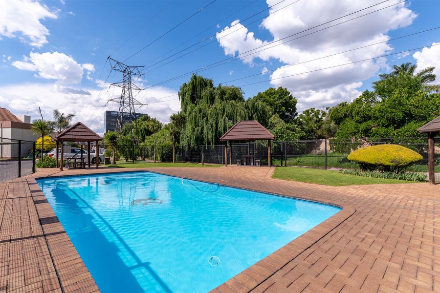 1 Bedroom Property for Sale in Bedford Gardens Gauteng