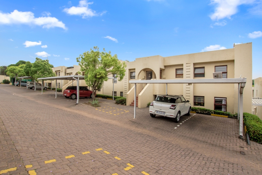2 Bedroom Property for Sale in Weltevreden Park Gauteng